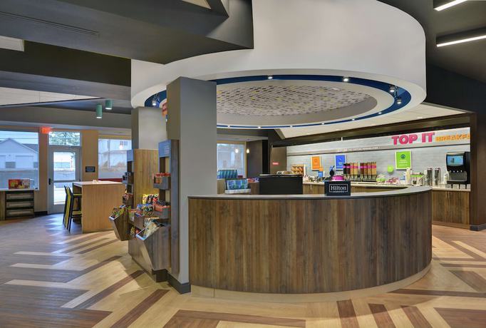 Imagen de los interiores del Hotel Tru by Hilton Springfield Downtown. Foto 17