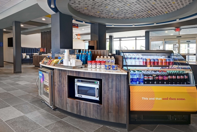 Imagen de los interiores del Hotel Tru by Hilton Troy Detroit. Foto 18