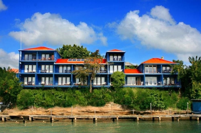 Imagen de los exteriores del Hotel True Blue Bay Resort. Foto 12