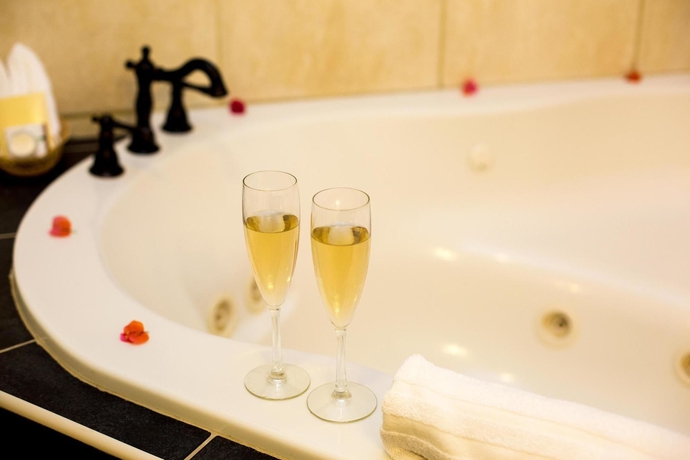 Imagen de la habitación del Hotel True Blue Bay Resort. Foto 5