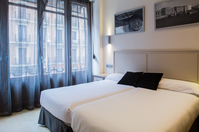 Imagen de la habitación del Hotel Trueba. Foto 5