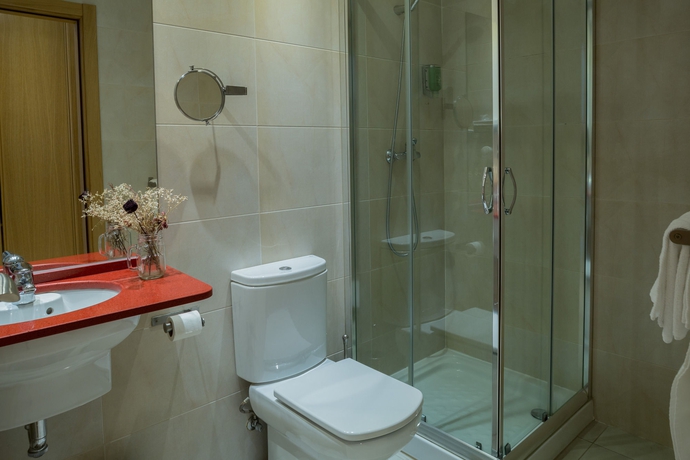 Imagen de la habitación del Hotel Trueba. Foto 10