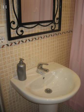 Imagen de la habitación del Hotel Trujillo, Jerez de la Frontera. Foto 16