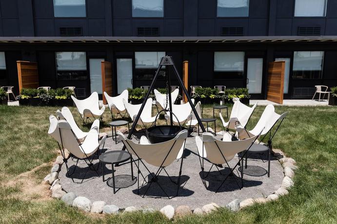 Imagen de los exteriores del Hotel Trumbull and Porter. Foto 11