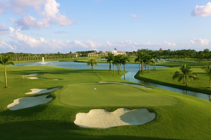 Imagen de los exteriores del Hotel Trump National Doral Miami. Foto 13