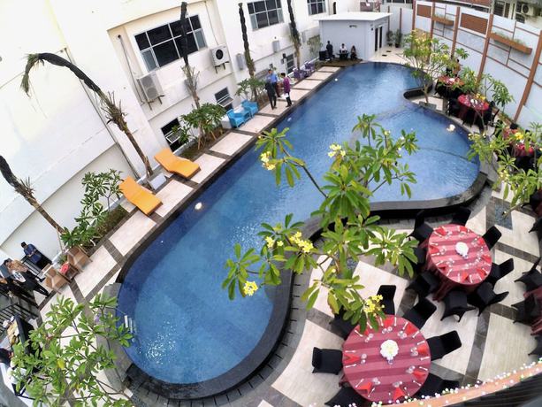 Imagen de la piscina del Hotel Truntum Padang. Foto 27