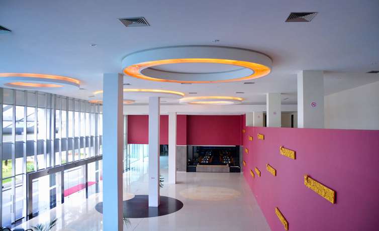 Imagen de los interiores del Hotel Truntum Padang. Foto 23