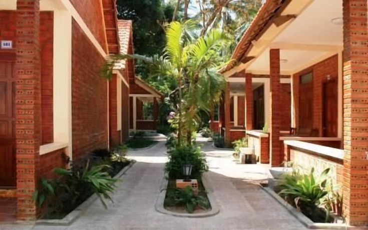 Imagen de los exteriores del Hotel Truong Linh Phu Quoc Resort. Foto 13