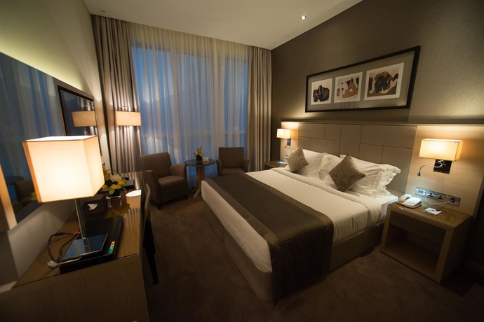 Imagen general del Hotel Tryp By Wyndham Abu Dhabi City Centre. Foto 1