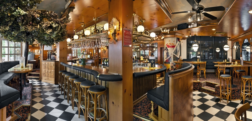 Imagen del bar/restaurante del Hotel Tryp By Wyndham Bad Bramstedt. Foto 4