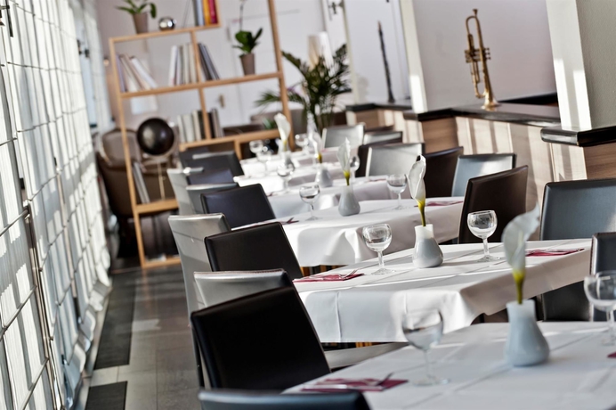 Imagen del bar/restaurante del Hotel Tryp By Wyndham Berlin Am Kudamm. Foto 5