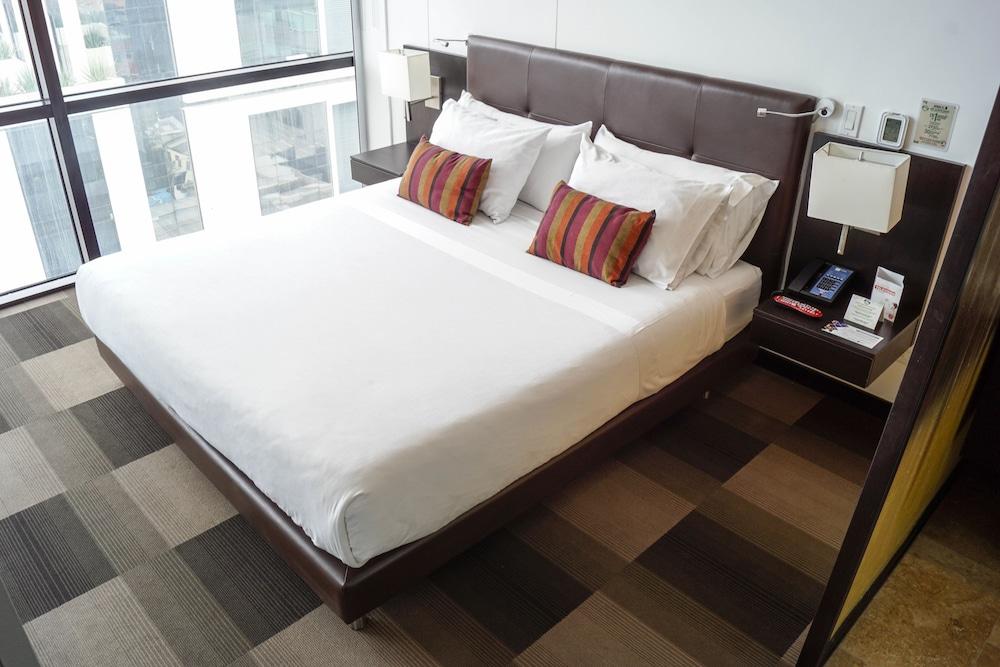 Imagen de la habitación del Hotel Tryp By Wyndham Bogotá Usaquén. Foto 6