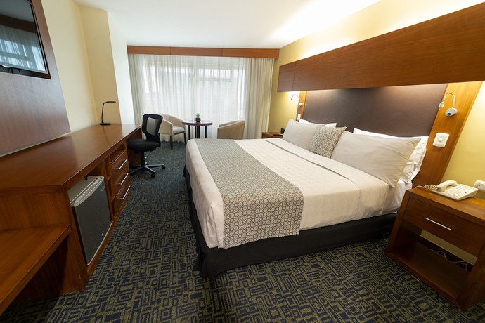 Imagen de la habitación del Hotel Tryp By Wyndham Guayaquil. Foto 2