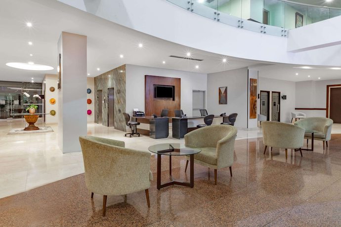 Imagen de los interiores del Hotel Tryp By Wyndham Guayaquil. Foto 9