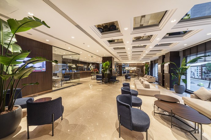 Imagen de los interiores del Hotel Tryp By Wyndham Istanbul Sisli. Foto 12