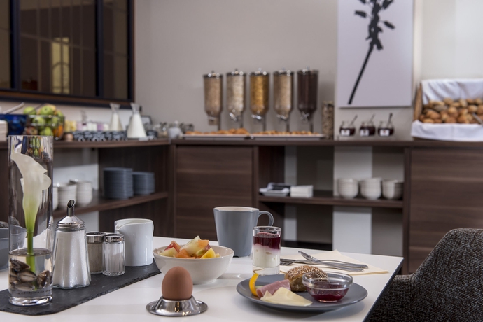 Imagen del bar/restaurante del Hotel Tryp By Wyndham Köln City Centre. Foto 6