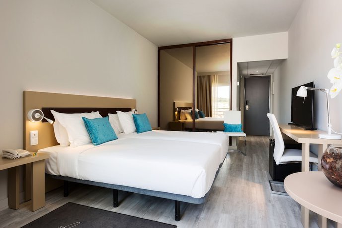 Imagen de la habitación del Hotel Tryp By Wyndham Lisboa Caparica Mar. Foto 13