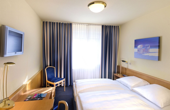 Imagen de la habitación del Hotel Tryp By Wyndham Lübeck Aquamarin. Foto 4