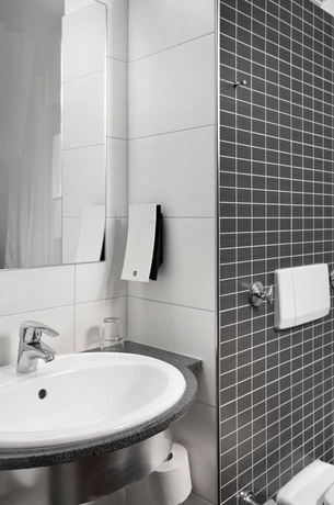 Imagen de la habitación del Hotel Tryp By Wyndham Lübeck Aquamarin. Foto 6