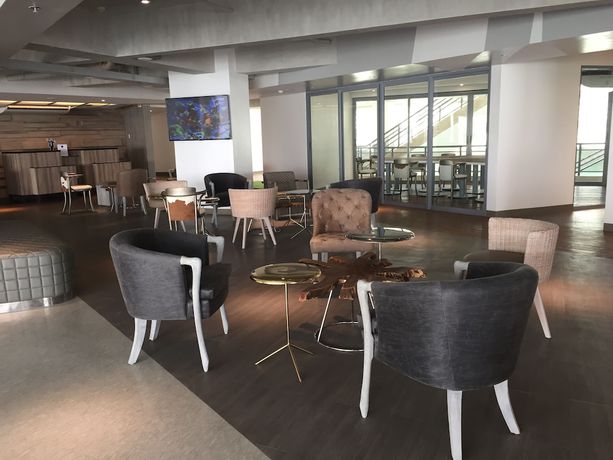 Imagen de los interiores del Hotel Tryp By Wyndham Mall Of Asia Manila. Foto 20