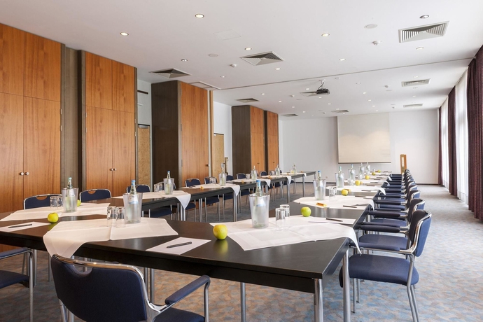 Imagen de los interiores del Hotel Tryp By Wyndham Stadtoldendorf. Foto 14