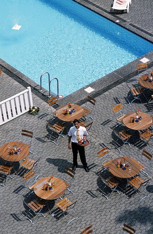 Imagen de la piscina del Hotel Tryp By Wyndham Wuppertal. Foto 20