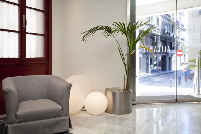 Imagen de los interiores del Hotel Tryp Ciudad De Alicante. Foto 12