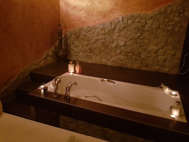 Imagen de la piscina del Hotel Trzy Światy. Foto 15