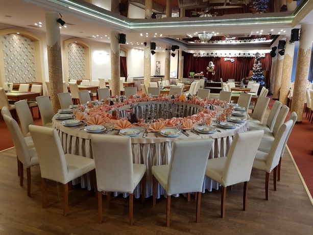 Imagen del bar/restaurante del Hotel Trzy Światy. Foto 3