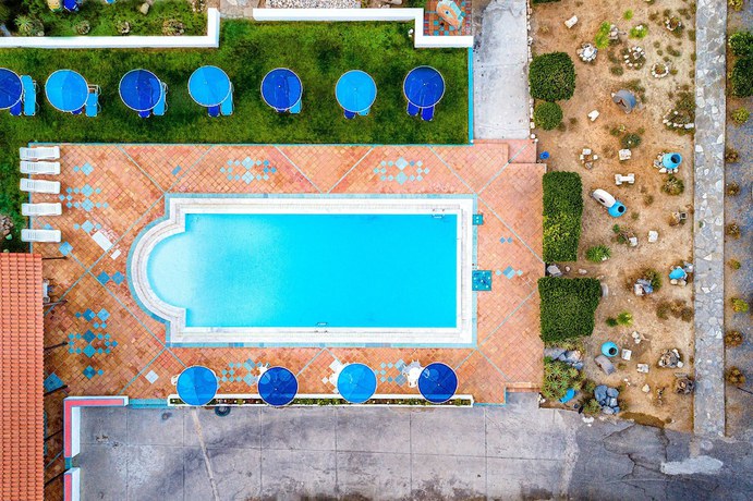 Imagen de la piscina del Hotel Tsagarakis Beach. Foto 19