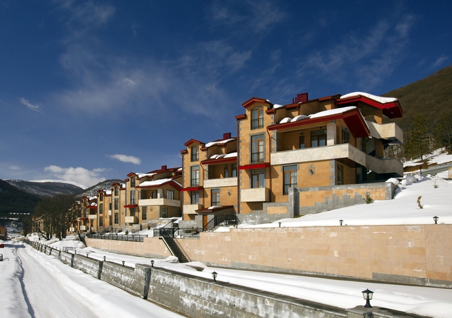 Imagen de los exteriores del Hotel Tsaghkadzor Marriott. Foto 14