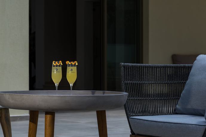 Imagen del bar/restaurante del Hotel Tsamis Zante Suites - Adults Only. Foto 2