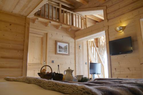 Imagen de la habitación del Hotel Tsanteleina. Foto 13