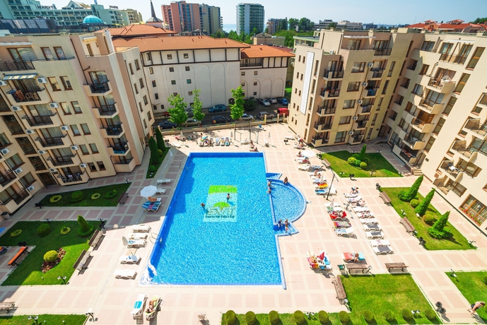 Imagen de la piscina del Hotel Tsb Sunny Victory Apartments. Foto 11