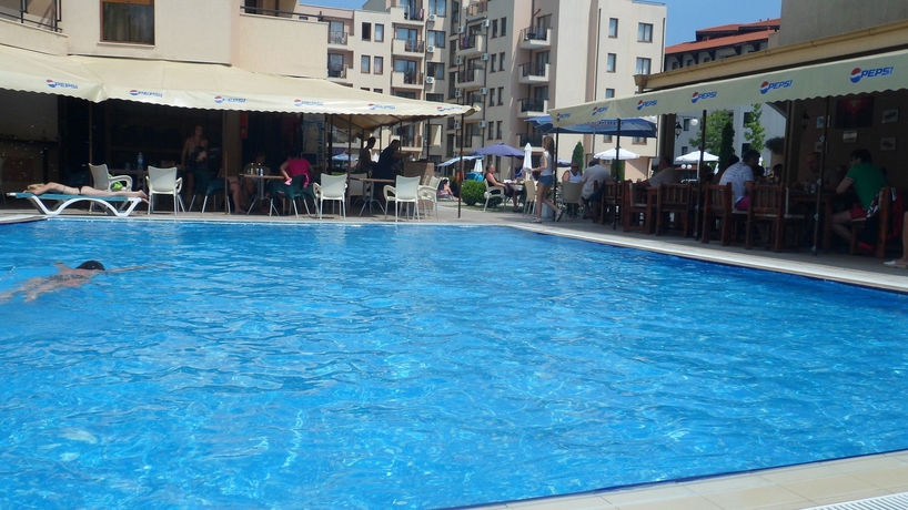 Imagen del bar/restaurante del Hotel Tsb Sunny Victory Apartments. Foto 2