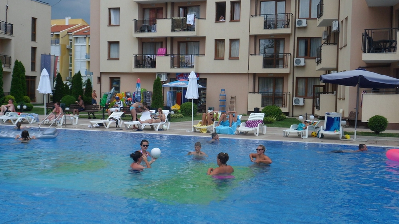 Imagen de la piscina del Hotel Tsb Sunny Victory Apartments. Foto 14