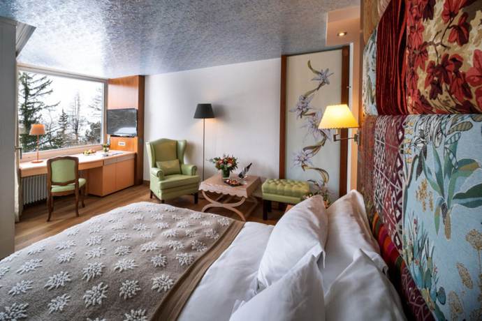 Imagen de la habitación del Hotel Tschuggen Grand Hotel. Foto 17