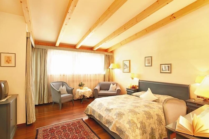 Imagen de la habitación del Hotel Tschurtschenthaler. Foto 6