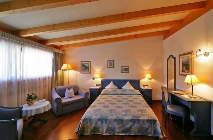 Imagen de la habitación del Hotel Tschurtschenthaler. Foto 9