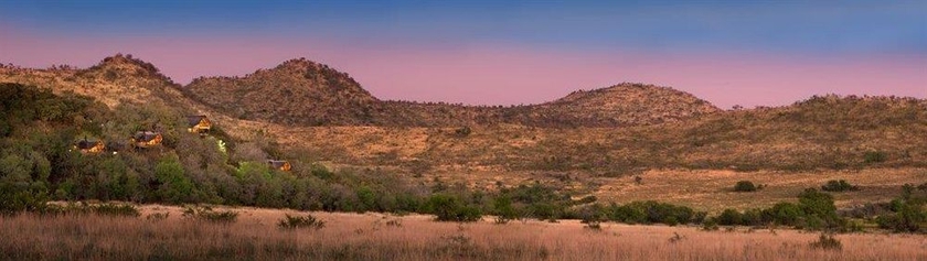 Imagen de los exteriores del Hotel Tshukudu Bush Lodge. Foto 8