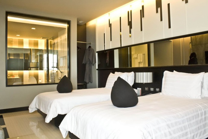 Imagen de los interiores del Hotel Tsix5 Phenomenal Pattaya. Foto 19