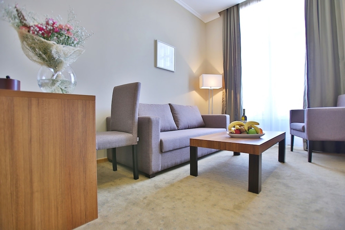 Imagen de la habitación del Hotel Tskaltubo Plaza. Foto 2