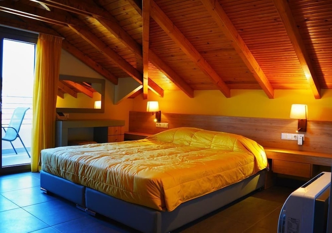 Imagen de la habitación del Hotel Tsokas. Foto 12