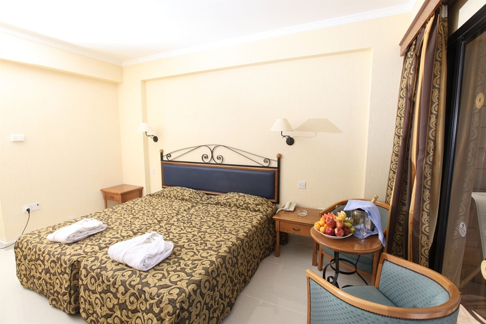 Imagen de la habitación del Hotel Tsokkos Gardens. Foto 3