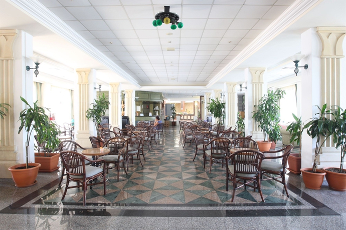 Imagen de los interiores del Hotel Tsokkos Gardens. Foto 11