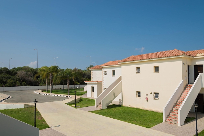 Imagen de los exteriores del Hotel Tsokkos Paradise Village. Foto 12