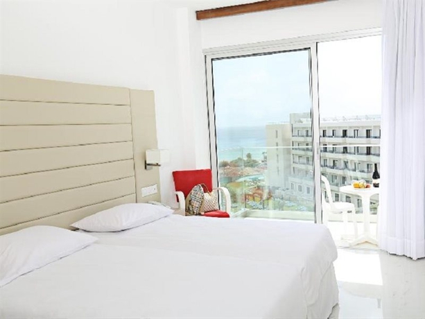 Imagen general del Hotel Tsokkos Protaras. Foto 9