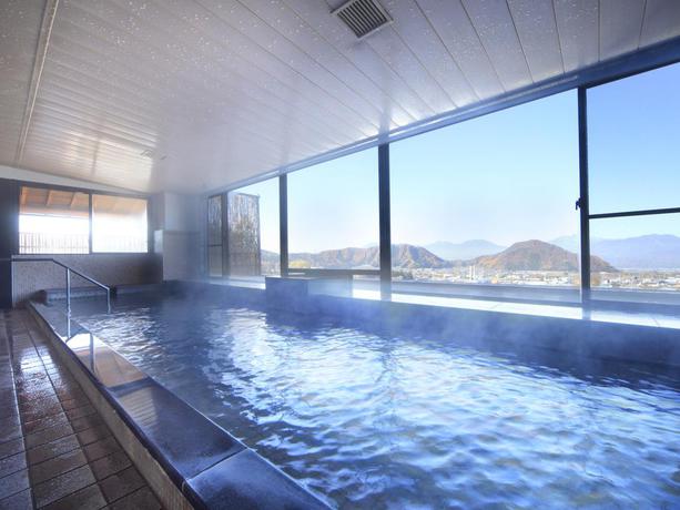 Imagen de la piscina del Hotel Tsubakino, Yamanouchi. Foto 11