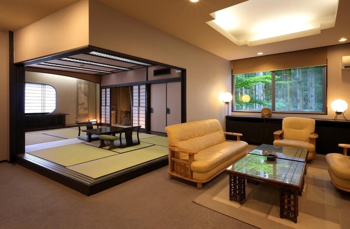 Imagen de la habitación del Hotel Tsukagoshiyashichibee. Foto 13