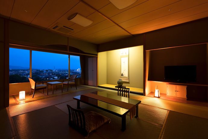 Imagen de la habitación del Hotel Tsukasa Royal. Foto 7
